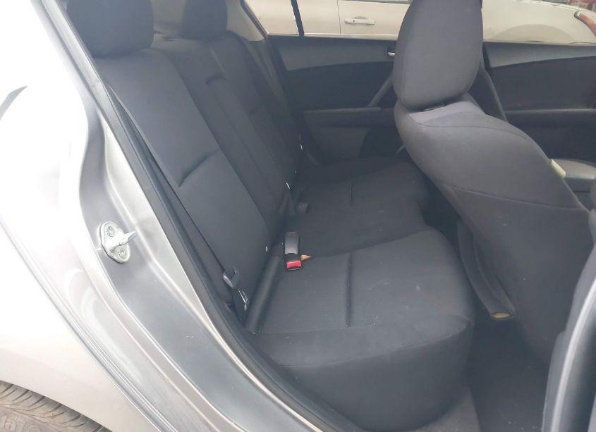 Photo 8 of 2010 Mazda Mazda3 I TOURING (VIN JM1BL1SFXA1337830)
