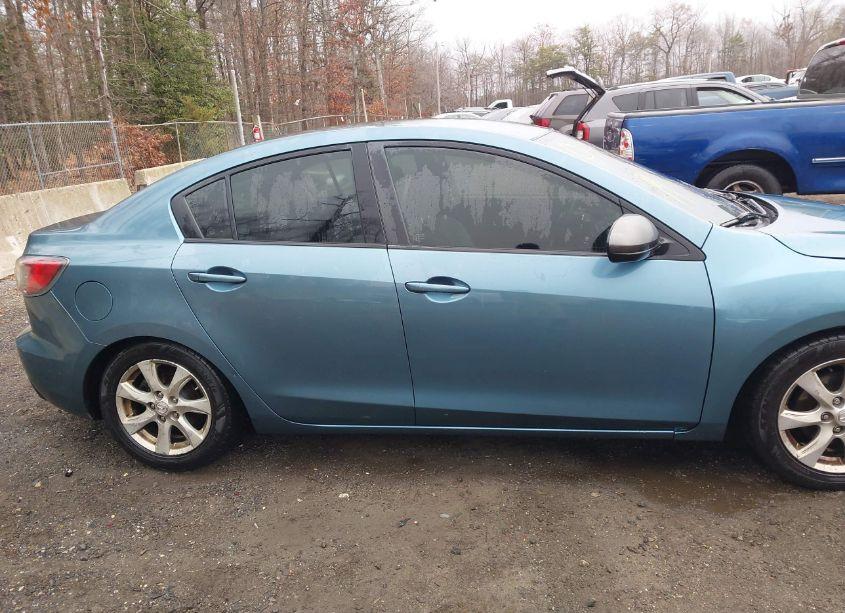 Photo 13 of 2010 Mazda Mazda3 I TOURING (VIN JM1BL1SG0A1172489)