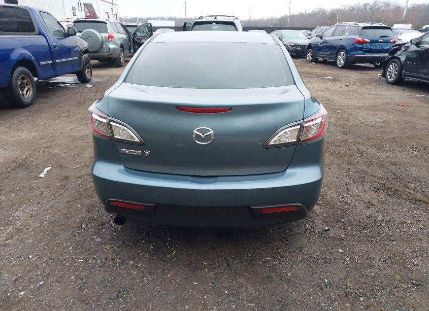 Photo 16 of 2010 Mazda Mazda3 I TOURING (VIN JM1BL1SG0A1172489)