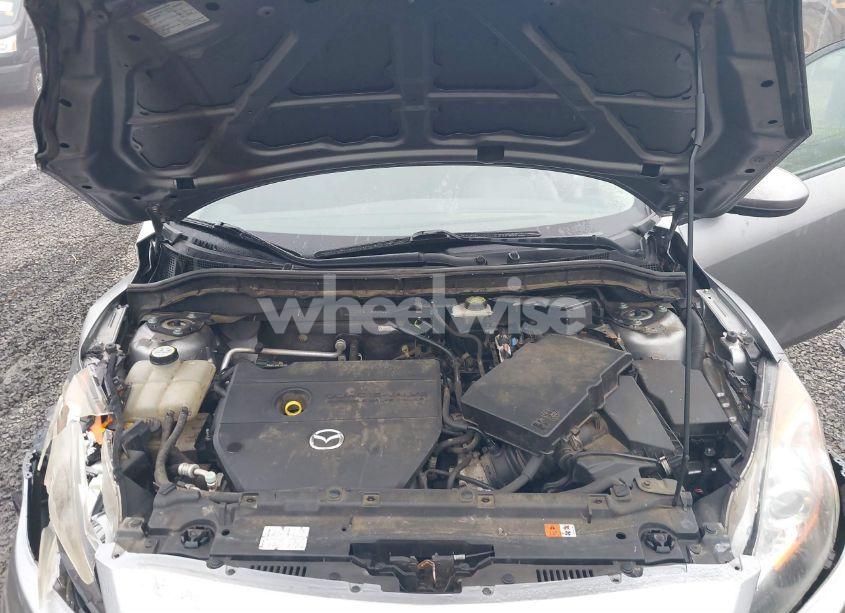 Photo 10 of 2010 Mazda Mazda3 I TOURING (VIN JM1BL1SG0A1224493)