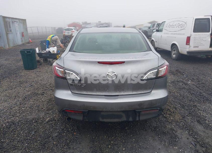 Photo 16 of 2010 Mazda Mazda3 I TOURING (VIN JM1BL1SG0A1224493)