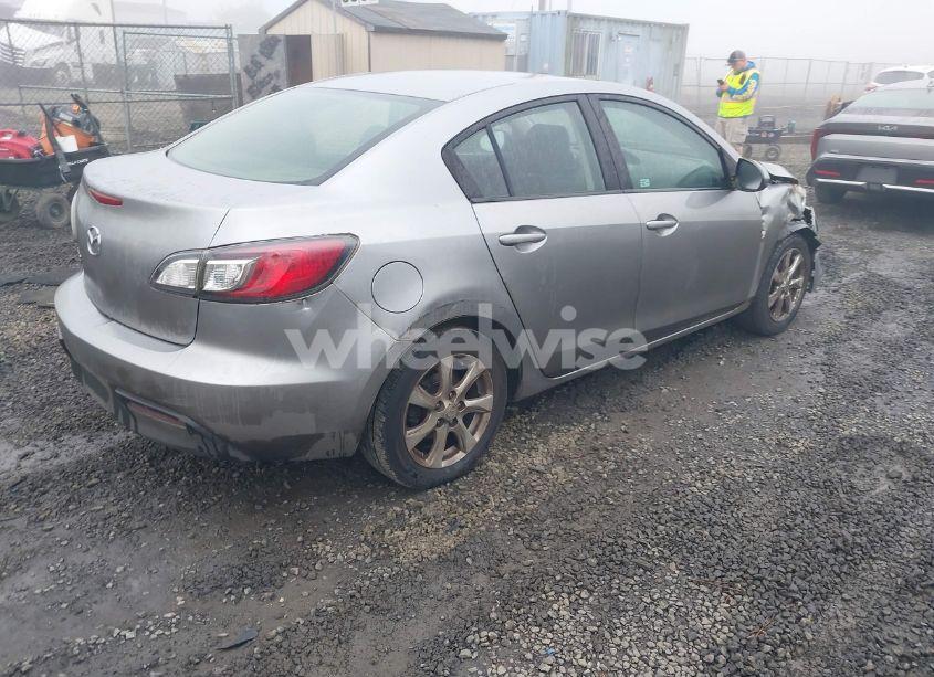 Photo 4 of 2010 Mazda Mazda3 I TOURING (VIN JM1BL1SG0A1224493)