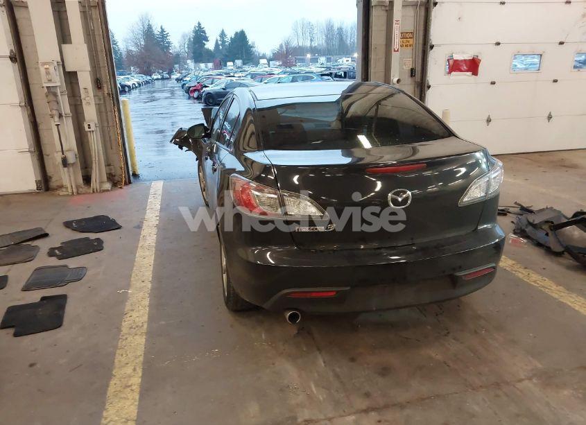 Photo 3 of 2010 Mazda Mazda3 (VIN JM1BL1SG0A1268980)