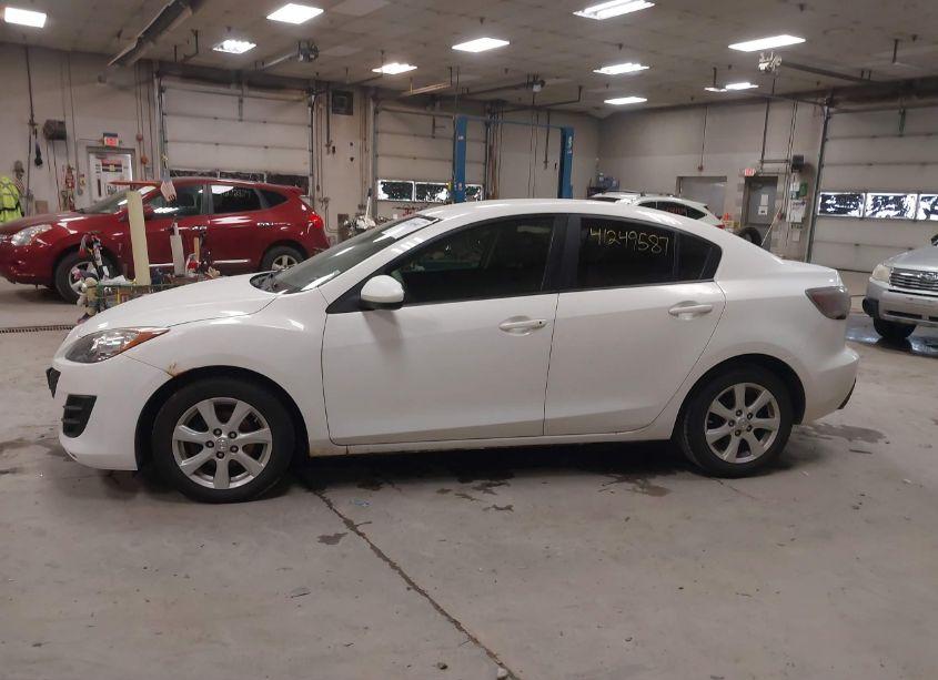 Photo 12 of 2010 Mazda Mazda3 I TOURING (VIN JM1BL1SG1A1174932)