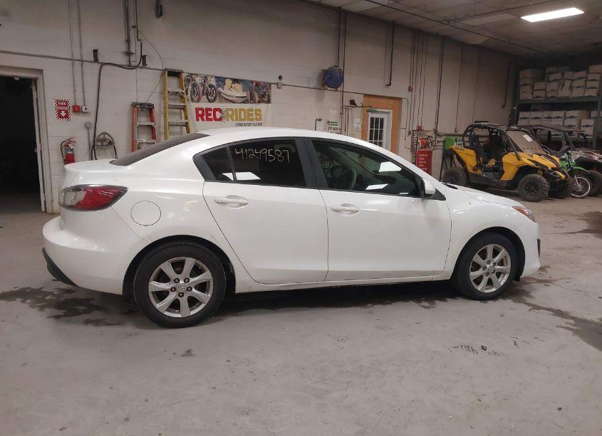 Photo 14 of 2010 Mazda Mazda3 I TOURING (VIN JM1BL1SG1A1174932)