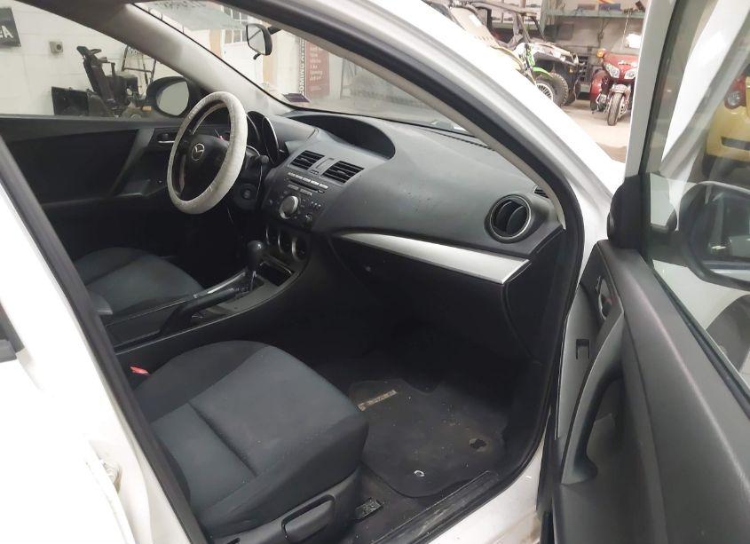 Photo 5 of 2010 Mazda Mazda3 I TOURING (VIN JM1BL1SG1A1174932)