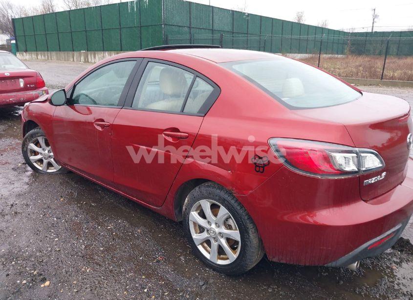 Photo 3 of 2010 Mazda Mazda3 I TOURING (VIN JM1BL1SG1A1181850)