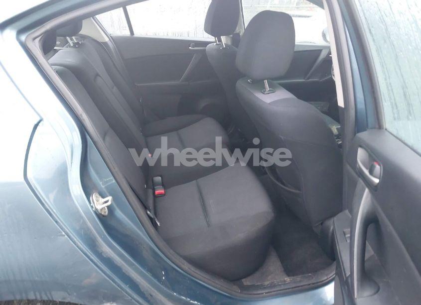 Photo 8 of 2010 Mazda Mazda3 I TOURING (VIN JM1BL1SG1A1209937)