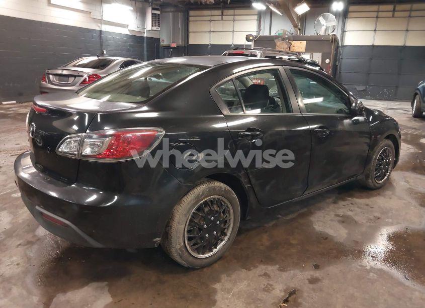 Photo 4 of 2010 Mazda Mazda3 I SPORT (VIN JM1BL1SG1A1285982)