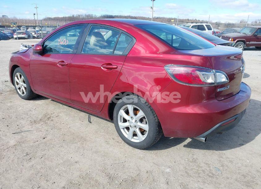Photo 3 of 2010 Mazda Mazda3 I TOURING (VIN JM1BL1SG1A1319676)