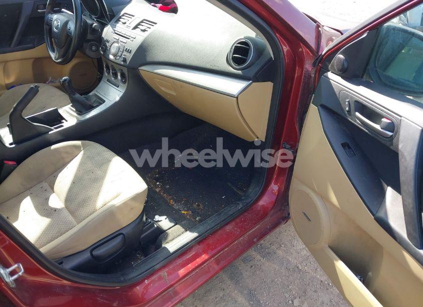 Photo 5 of 2010 Mazda Mazda3 I TOURING (VIN JM1BL1SG1A1319676)