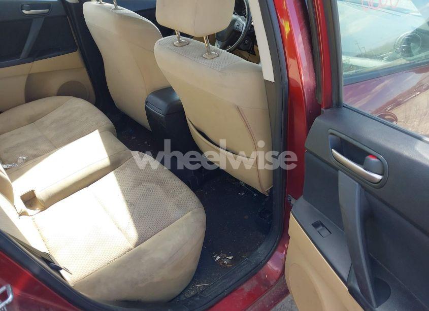 Photo 8 of 2010 Mazda Mazda3 I TOURING (VIN JM1BL1SG1A1319676)