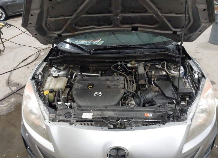 Photo 10 of 2010 Mazda Mazda3 I TOURING (VIN JM1BL1SG1A1348966)