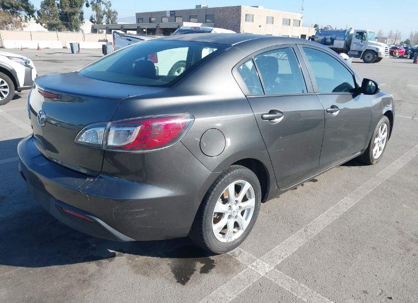 Photo 4 of 2010 Mazda Mazda3 I TOURING (VIN JM1BL1SG1A1351723)