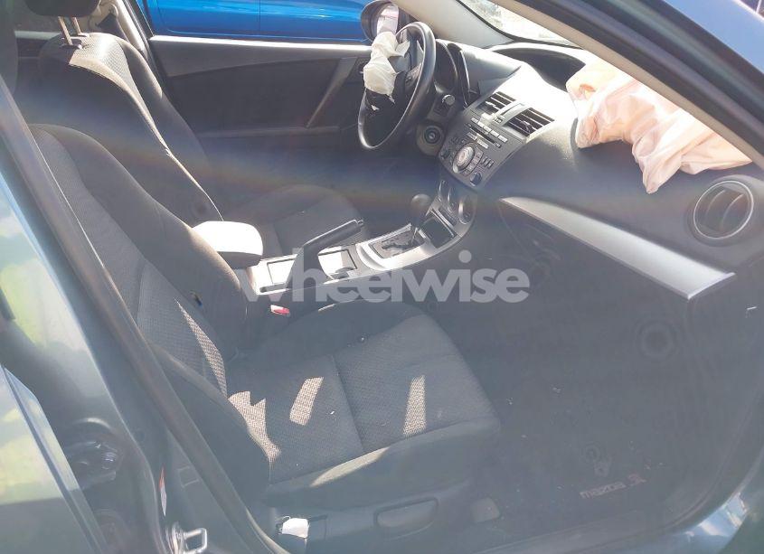 Photo 5 of 2010 Mazda Mazda3 I TOURING (VIN JM1BL1SG2A1127263)