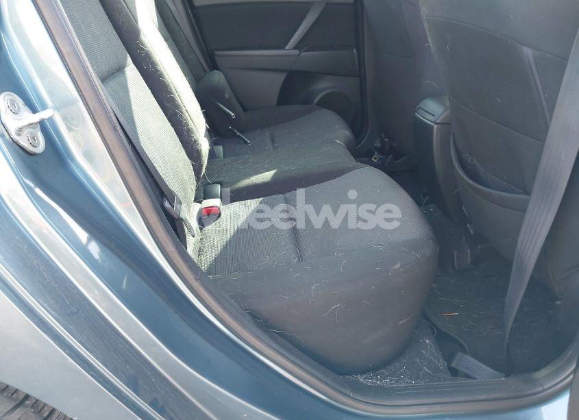 Photo 8 of 2010 Mazda Mazda3 I TOURING (VIN JM1BL1SG2A1127263)