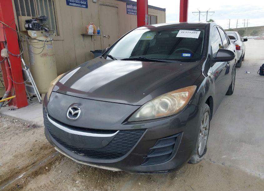 Photo 2 of 2010 Mazda Mazda3 I TOURING (VIN JM1BL1SG2A1185924)