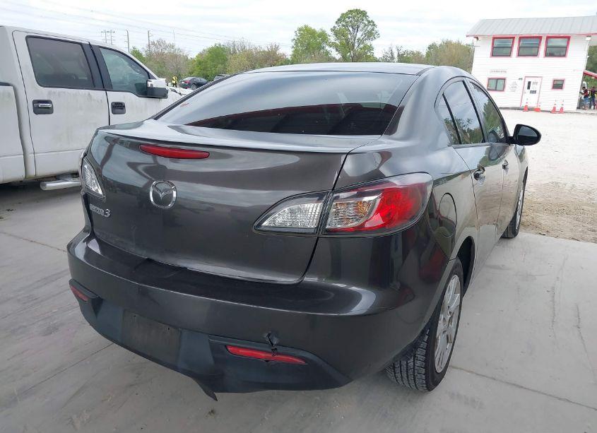 Photo 4 of 2010 Mazda Mazda3 I TOURING (VIN JM1BL1SG2A1185924)