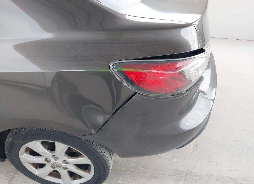 Photo 6 of 2010 Mazda Mazda3 I TOURING (VIN JM1BL1SG2A1185924)