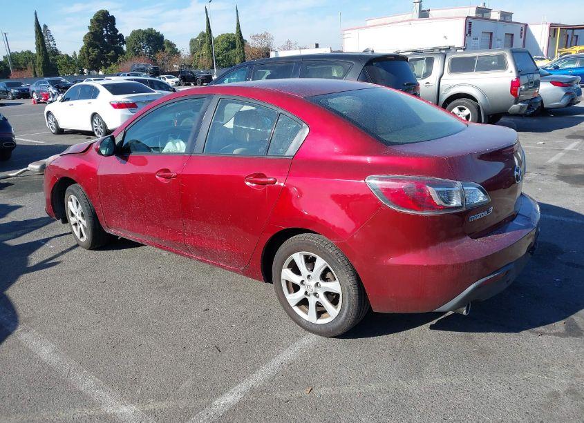 Photo 3 of 2010 Mazda Mazda3 I TOURING (VIN JM1BL1SG2A1199466)