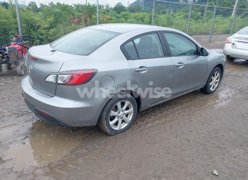 Photo 4 of 2010 Mazda Mazda3 I TOURING (VIN JM1BL1SG2A1225953)