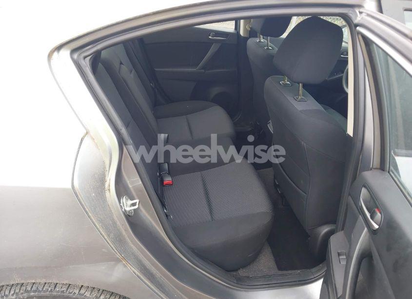 Photo 8 of 2010 Mazda Mazda3 I TOURING (VIN JM1BL1SG2A1225953)