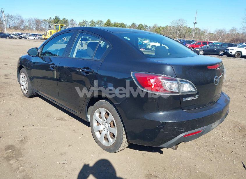 Photo 3 of 2010 Mazda Mazda3 I SPORT (VIN JM1BL1SG2A1285912)