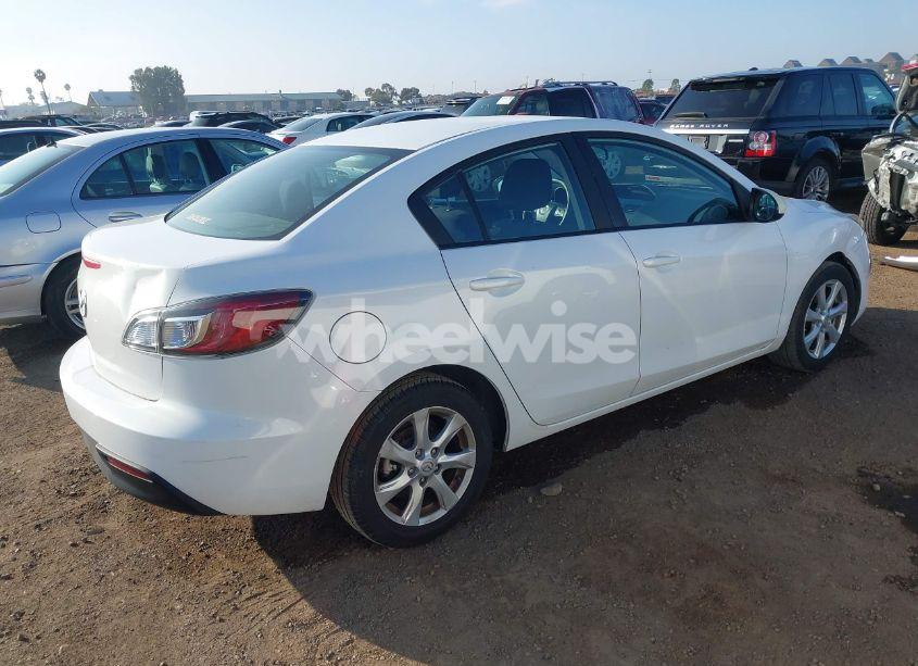 Photo 4 of 2010 Mazda Mazda3 I TOURING (VIN JM1BL1SG2A1341282)