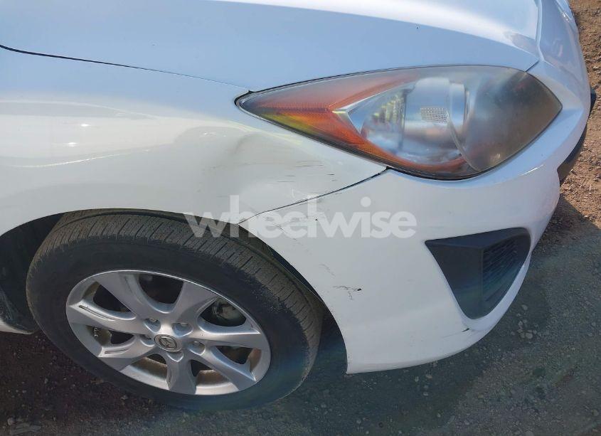 Photo 6 of 2010 Mazda Mazda3 I TOURING (VIN JM1BL1SG2A1341282)