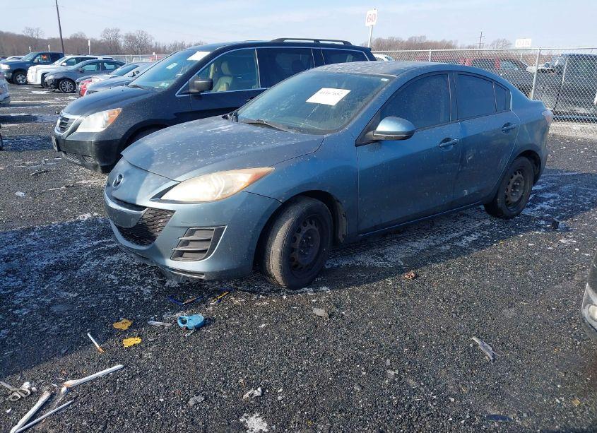 Photo 2 of 2010 Mazda Mazda3 I SPORT (VIN JM1BL1SG3A1186354)