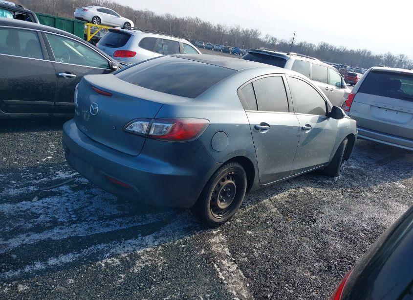 Photo 4 of 2010 Mazda Mazda3 I SPORT (VIN JM1BL1SG3A1186354)