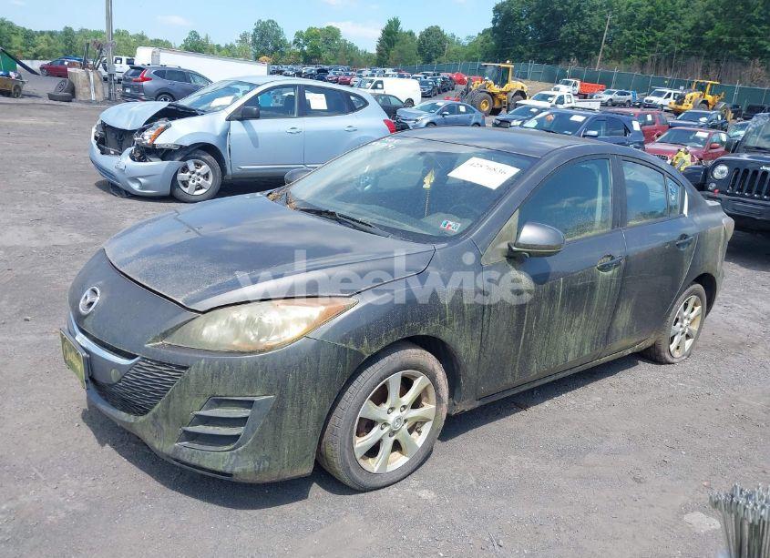 Photo 2 of 2010 Mazda Mazda3 I TOURING (VIN JM1BL1SG3A1196303)
