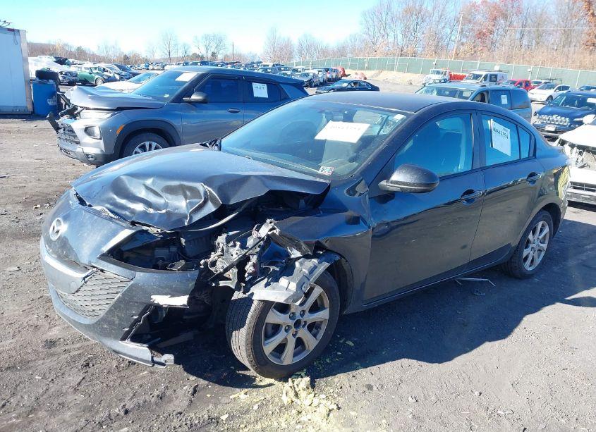 Photo 2 of 2010 Mazda Mazda3 I TOURING (VIN JM1BL1SG3A1212175)