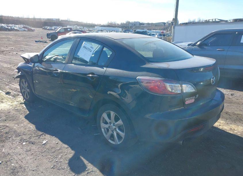 Photo 3 of 2010 Mazda Mazda3 I TOURING (VIN JM1BL1SG3A1212175)