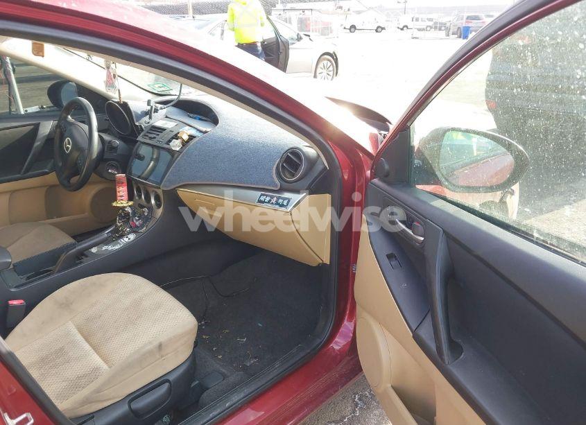 Photo 5 of 2010 Mazda Mazda3 (VIN JM1BL1SG3A1234144)