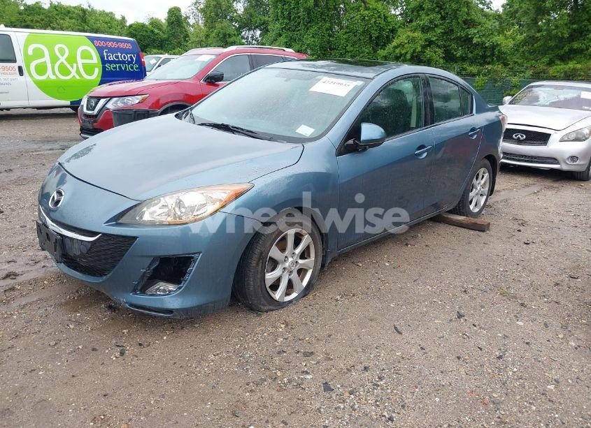 Photo 2 of 2010 Mazda Mazda3 I TOURING (VIN JM1BL1SG3A1237884)