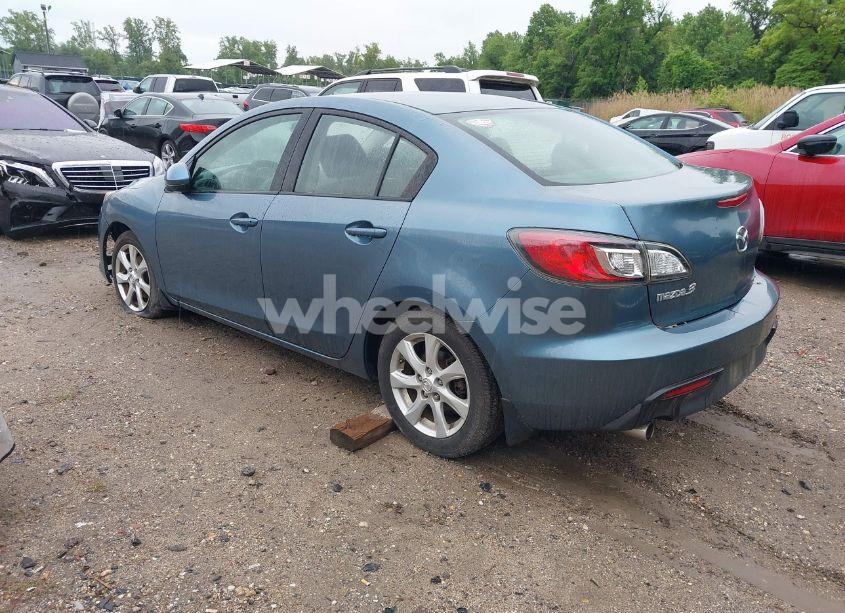 Photo 3 of 2010 Mazda Mazda3 I TOURING (VIN JM1BL1SG3A1237884)