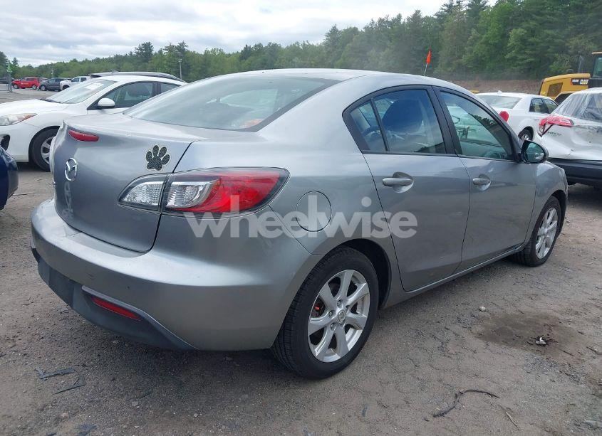 Photo 4 of 2010 Mazda Mazda3 I TOURING (VIN JM1BL1SG3A1255317)