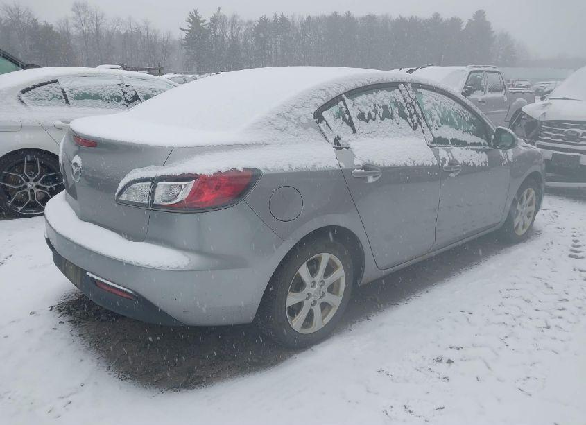 Photo 4 of 2010 Mazda Mazda3 I TOURING (VIN JM1BL1SG3A1256676)
