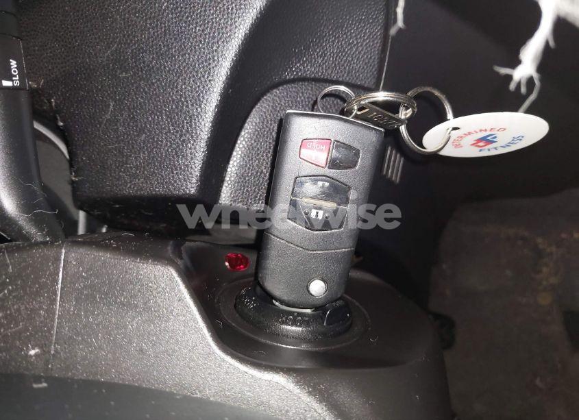 Photo 11 of 2010 Mazda Mazda3 I TOURING (VIN JM1BL1SG3A1328623)