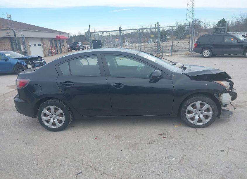 Photo 13 of 2010 Mazda Mazda3 (VIN JM1BL1SG3A1350251)