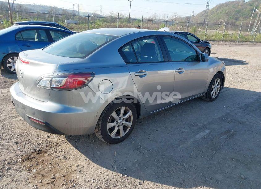 Photo 4 of 2010 Mazda Mazda3 I TOURING (VIN JM1BL1SG4A1103403)