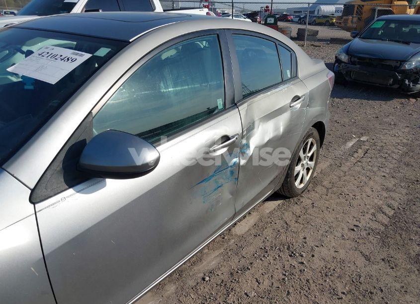 Photo 6 of 2010 Mazda Mazda3 I TOURING (VIN JM1BL1SG4A1103403)