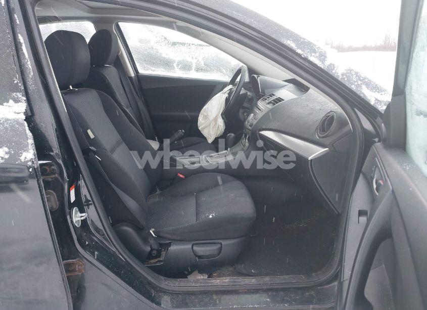Photo 5 of 2010 Mazda Mazda3 I TOURING (VIN JM1BL1SG4A1179283)