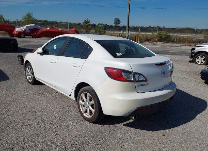 Photo 3 of 2010 Mazda Mazda3 I TOURING (VIN JM1BL1SG4A1226571)