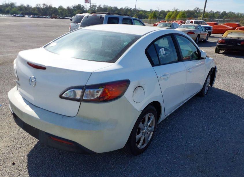 Photo 4 of 2010 Mazda Mazda3 I TOURING (VIN JM1BL1SG4A1226571)