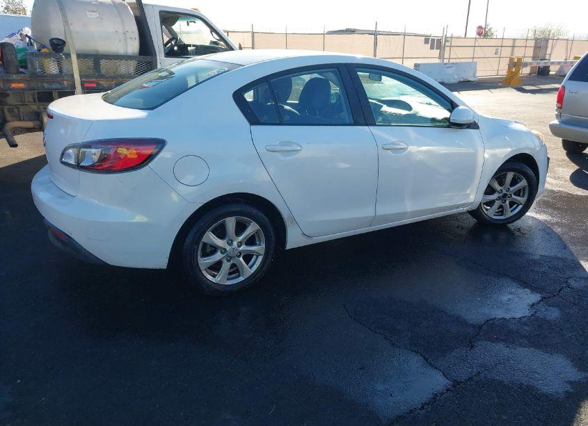 Photo 4 of 2010 Mazda Mazda3 I TOURING (VIN JM1BL1SG4A1243452)