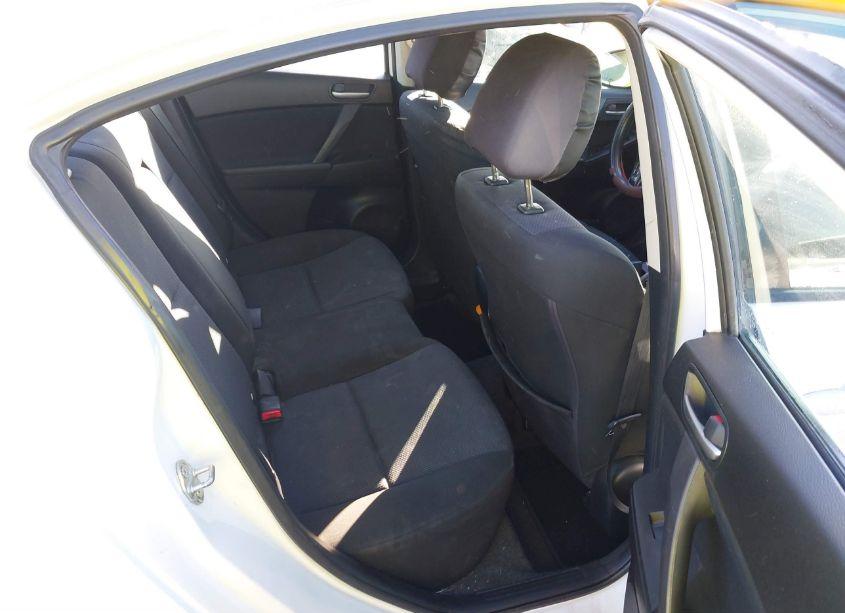 Photo 8 of 2010 Mazda Mazda3 I TOURING (VIN JM1BL1SG4A1243452)