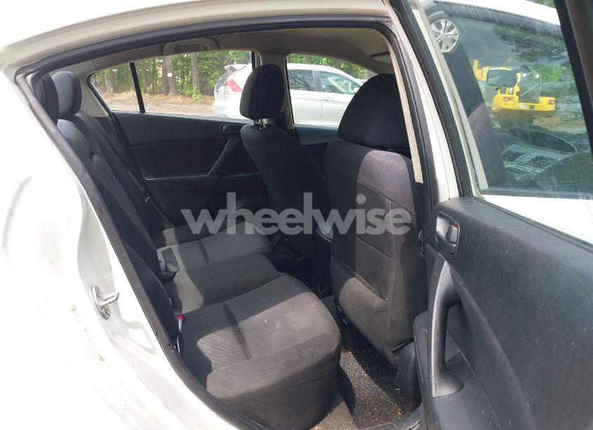 Photo 8 of 2010 Mazda Mazda3 I SPORT (VIN JM1BL1SG5A1202148)