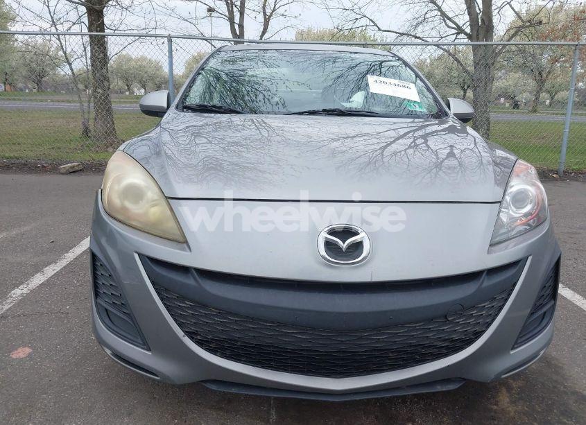 Photo 6 of 2010 Mazda Mazda3 I TOURING (VIN JM1BL1SG5A1329417)
